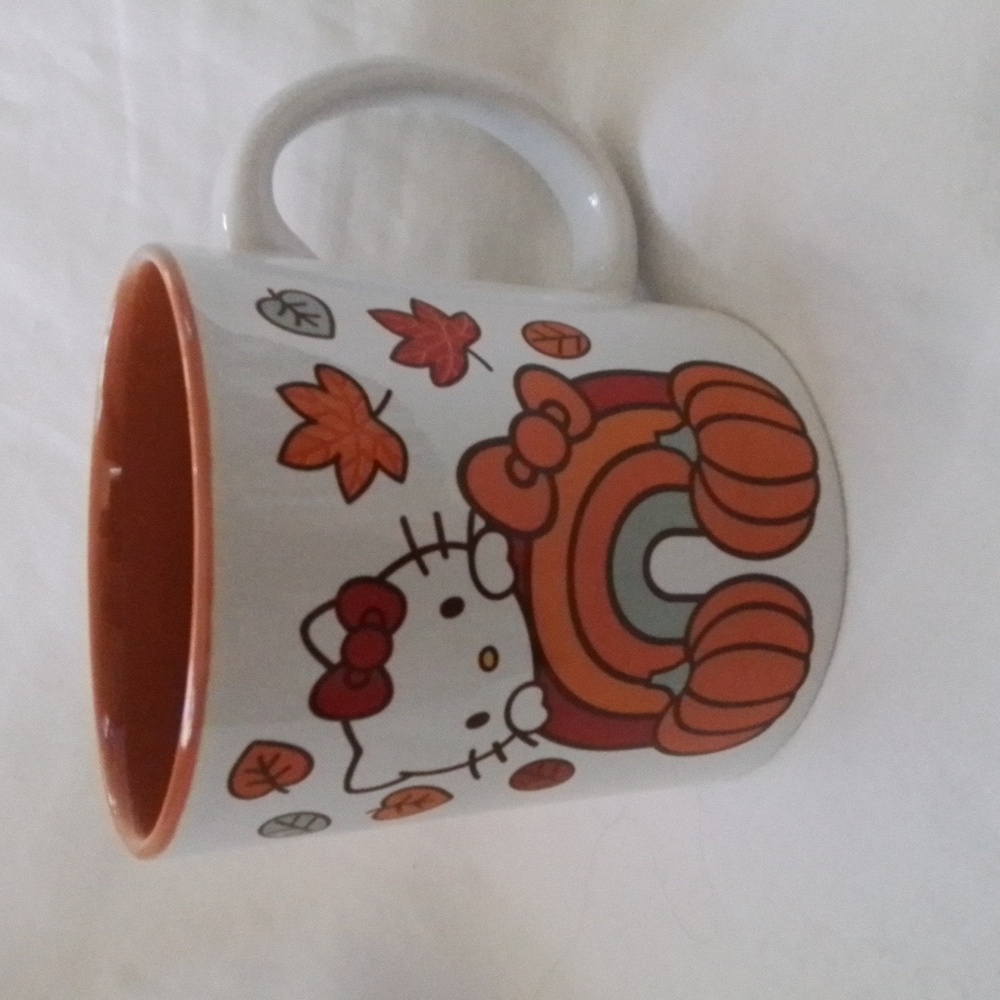 New 2024 Hello Kitty Pumpkin Rainbow & Autumn Leaves 17oz Ceramic Mug